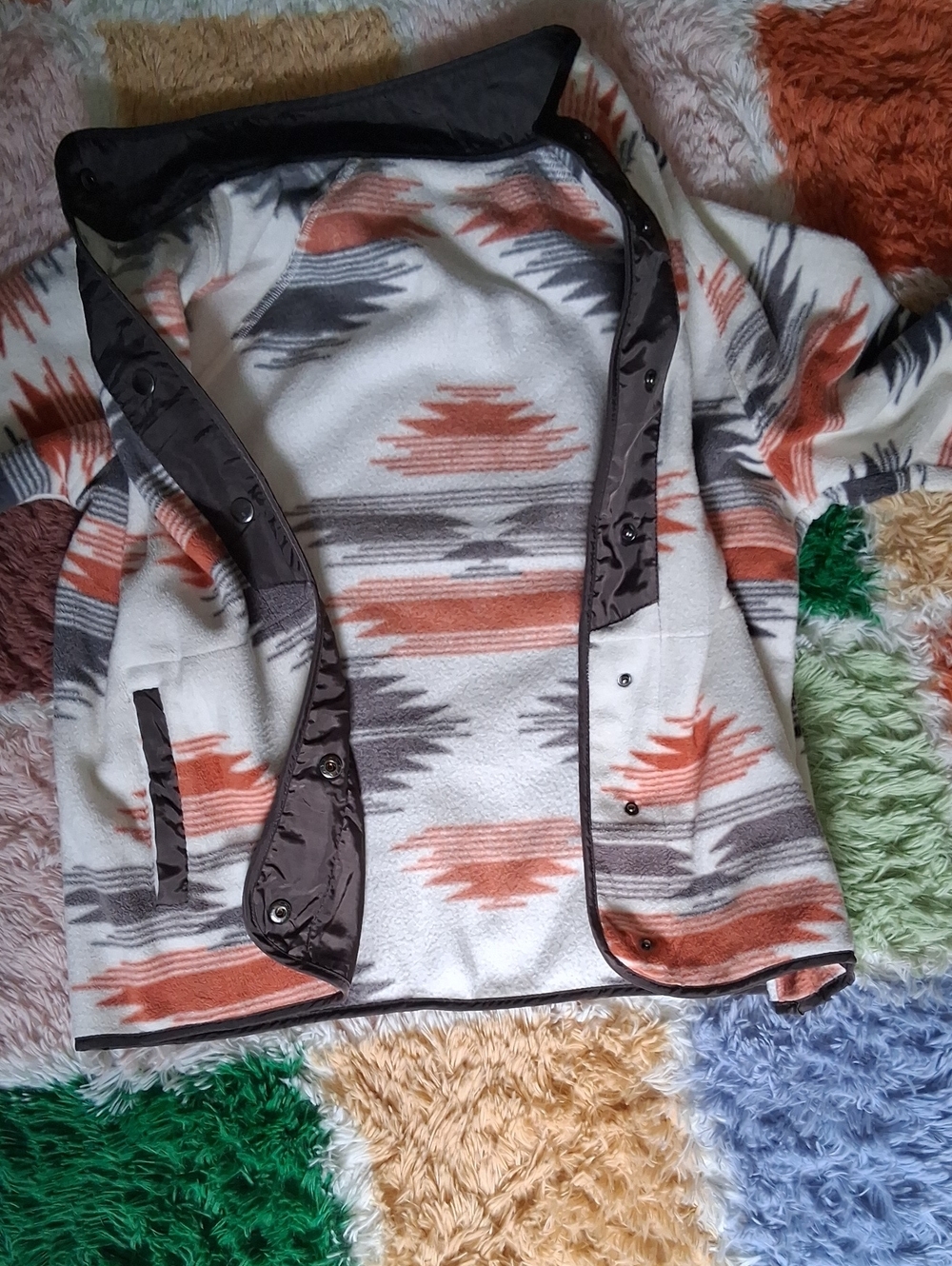 Cream Aztec-Pattern Snap Front Fleece Jacket, Medium - Picture 8 of 10